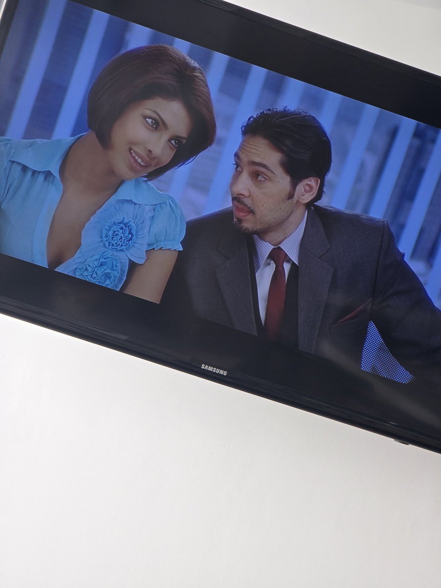 np_legacy's tweet photo. Another guilty plesure #PyaarImpossible #PriyankaChopra https://t.co/5wzcryAz84