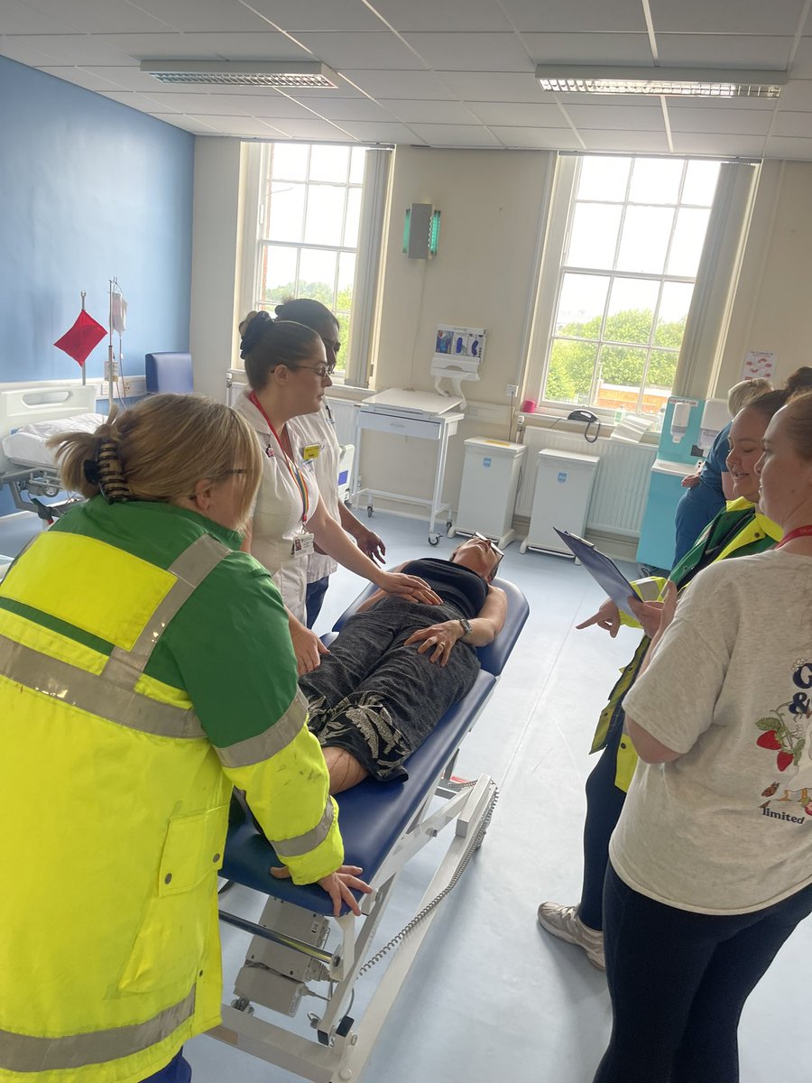 Kirstie130's tweet image. What happens when the Education team joins forces? 🤔 An undergraduate, clinical education, widening participation, resus &amp;amp; sim extravaganza! 💥 Our Year 3 Practice-Based Pathway student nurses got a full-on major incident simulation  — what a great day! 👩‍⚕️🩺📚