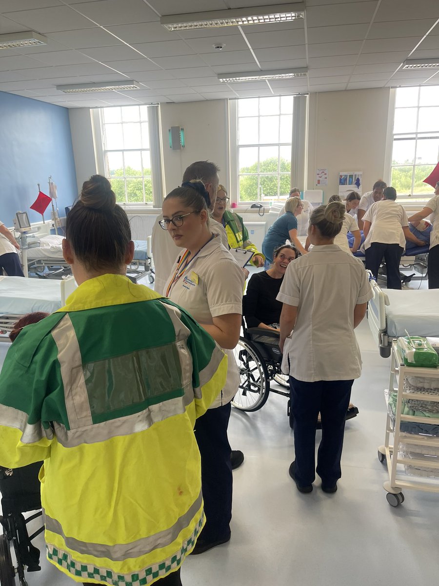 Kirstie130's tweet image. What happens when the Education team joins forces? 🤔 An undergraduate, clinical education, widening participation, resus &amp;amp; sim extravaganza! 💥 Our Year 3 Practice-Based Pathway student nurses got a full-on major incident simulation  — what a great day! 👩‍⚕️🩺📚