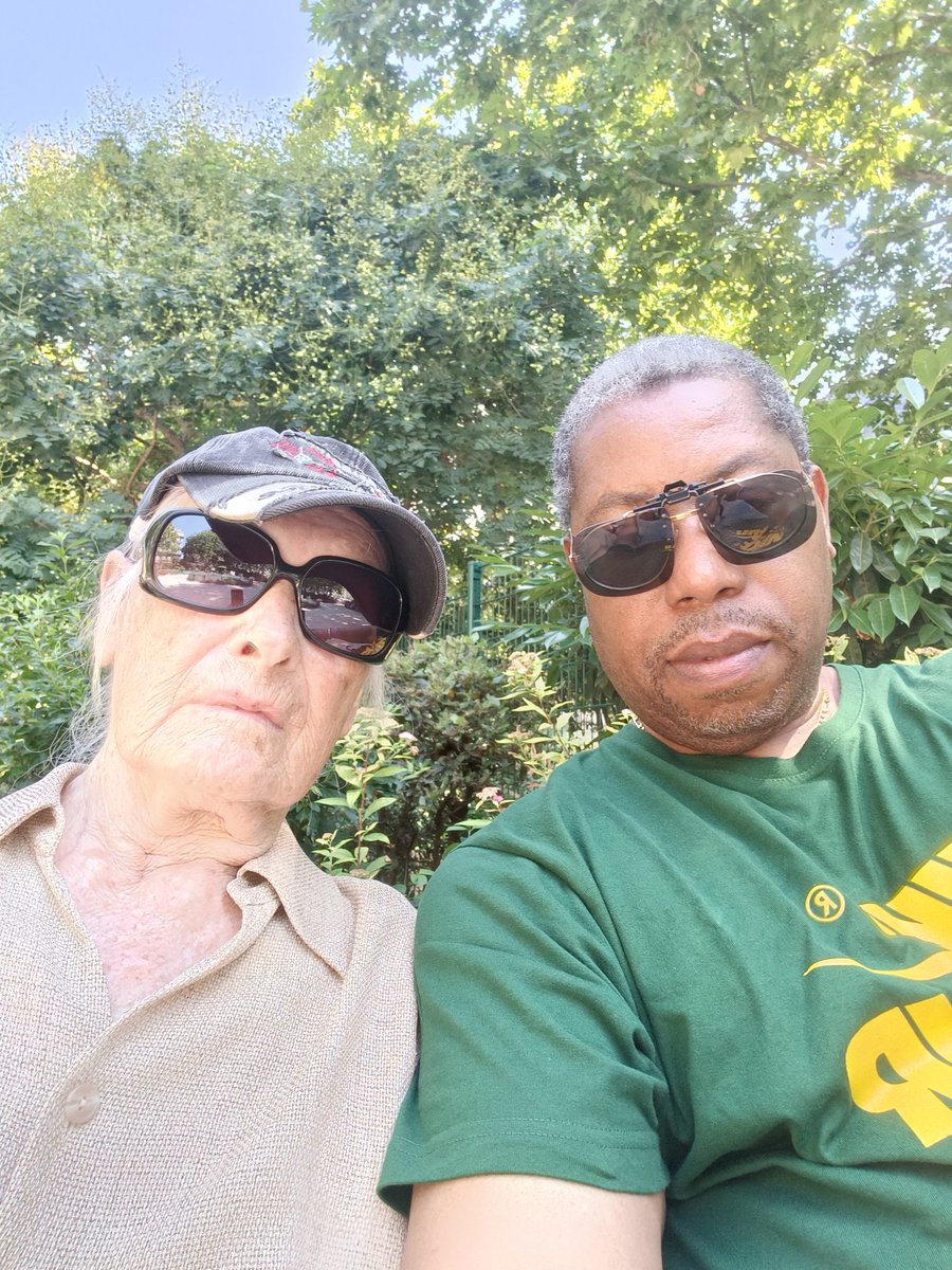 Bonjour à toutes et à tous, de la verdure pour le bien être de l' environnement !