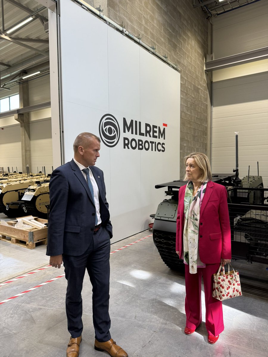 EmmanuelMignot2's tweet image. Visite en Estonie de la sénatrice @HConwayMouret pour une mission d’étude sur la #BITDE . 7 entretiens et visites avec les acteurs 🇪🇪 de la défense et de l’industrie @kristovaga