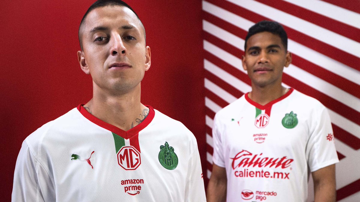El nuevo jersey visita de Chivas rinde homenaje a México en la antesala de la Copa del Mundo. 🇲🇽🏆

Encuéntralo en nuestras tiendas o aquí bit.ly/3Dz6S4k