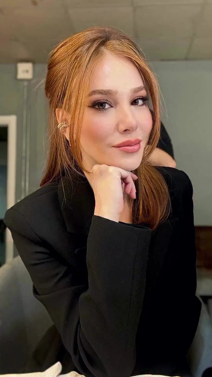 Bu güzellik var ya🧡🖤❤️‍🔥🫠

#ElçinSangu 
#BarışArduç 
#KiralıkAşk