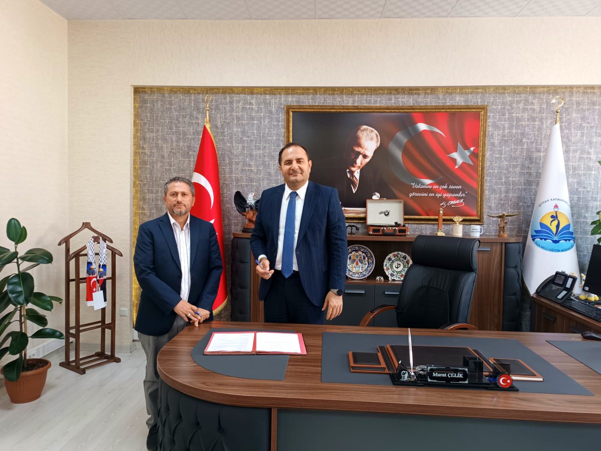 Seyhan İlçe Milli Eğitim Müdürlüğü (@seyhanmem) on Twitter photo İlçe Milli Eğitim Müdürümüz Sayın Murat ÇELİK ile İlçe Müftümüz Sayın Mehmet YAMAN, Okul-Kur'an Kursu İşbirliğine Dayalı Örgün Eğitimle Birlikte Hafızlık Projesi kapsamında önemli bir protokole imza attılar
✒️📖🤝🏻
<a href="/tcmeb/">Millî Eğitim Bakanlığı</a> <a href="/AdanaMem/">Adana İl Millî Eğitim Müdürlüğü</a> <a href="/seyhanmuftuluk/">Seyhan Müftülüğü</a> <a href="/mrt__celikk/">MURAT ÇELİK</a> İlçe Milli Eğitim Müdürümüz Sayın Murat ÇELİK ile İlçe Müftümüz Sayın Mehmet YAMAN, Okul-Kur'an Kursu İşbirliğine Dayalı Örgün Eğitimle Birlikte Hafızlık Projesi kapsamında önemli bir protokole imza attılar
✒️📖🤝🏻
<a href="/tcmeb/">Millî Eğitim Bakanlığı</a> <a href="/AdanaMem/">Adana İl Millî Eğitim Müdürlüğü</a> <a href="/seyhanmuftuluk/">Seyhan Müftülüğü</a> <a href="/mrt__celikk/">MURAT ÇELİK</a>
