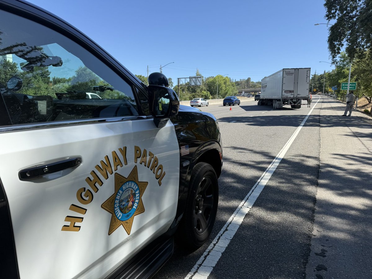 🚨TRAFFIC ALERT 🚨 As of 10am today, the right 3 lanes of eastbound I-80, east of SR-49 are closed due to a disabled big-rig blocking the lanes. The on-ramp from SR-49 to eastbound I-80 is also closed. Please use caution when traveling through the area. Est. opening 1.5 hours