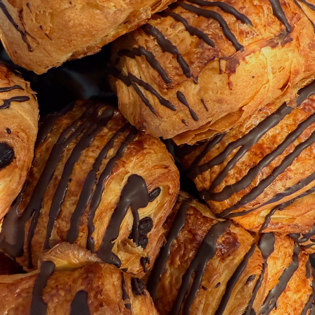 Relocate2London's tweet image. 🍳🥪🍝 In London, where you live = how you eat

We don’t just find flats — we place you in foodie-friendly neighborhoods
✅ Fast
✅ Verified
✅ 100% Guaranteed 💯

👉 londonrelocation.com

#LondonRelocation #LondonEats #MoveToLondon #FlatSearchLondon #ExpatLifeLondon