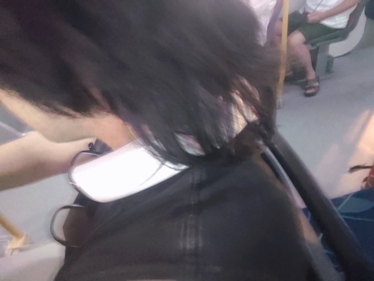 7.10树洞帖：
小林现在这个发型其实有一点点热
不知道大家有没有什么好的男生长发发型推荐嘞੭ ᐕ)੭