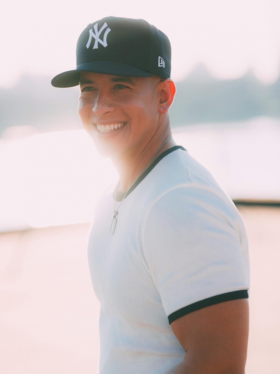 daddy_yankee's tweet image. Mira tú! Sonríele a la vida 😃