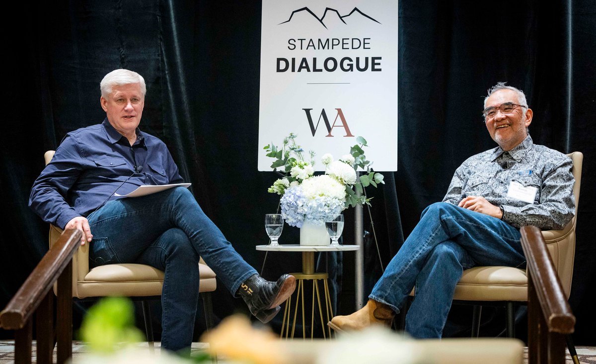 JapaninCanada's tweet image. I was grateful for the opportunity to have a very engaging and productive discussion with former Prime Minister Harper @stephenharper at the Stampede. Thank you very much! -Amb. Kanji YAMANOUCHI