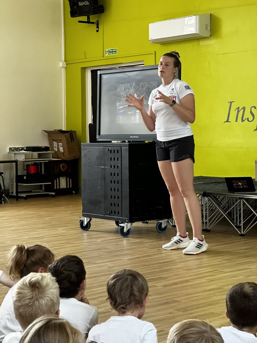 It was wonderful to have  <a href="/TeamGB/">Team GB</a> athlete, Emily Ford, in today talking to the children about her story and how she got to the olympics twice! A truly inspirational assembly. <a href="/NWATrust/">NWA_Trust</a> #NWATWPAPE