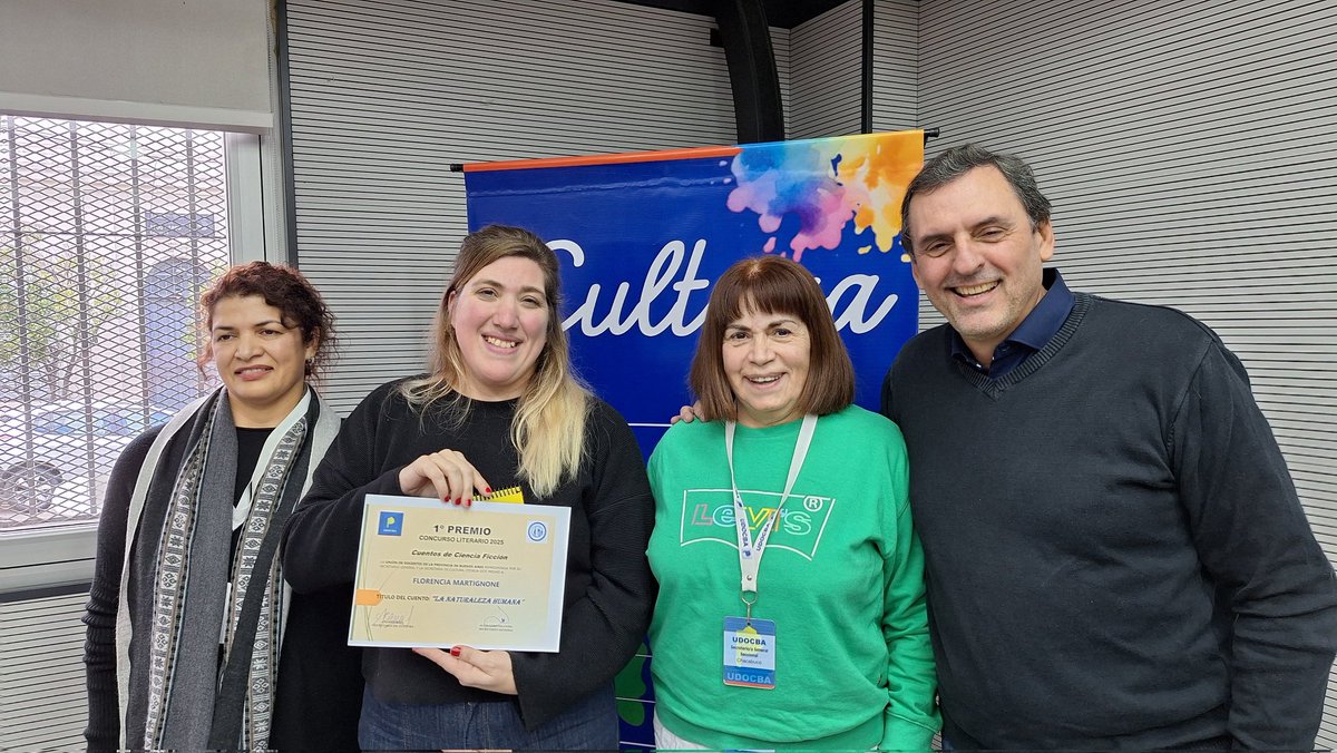 udocbacentral's tweet photo. 📚 En el día de hoy se realizó la entrega de premios del Concurso Literario 2025 de UDOCBA.

Nuestro Secretario General @AlejandrooSalce, la Secretaria Adjunta @adrianamonje80 y la Secretaria de Cultura Andrea Sosa entregaron los diplomas: https://t.co/mjl9hBis4q