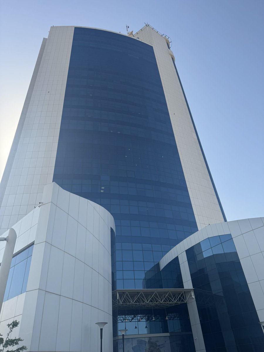 blamarre's tweet image. Assessment meetings on 2 July 2025 with the teams at @NCMKSA National Center for Meteorology and @COMETMetEd focused on the regional centers of climate change, sand and dust storms and a briefing with the Director and leadership teams for future training development. #science
