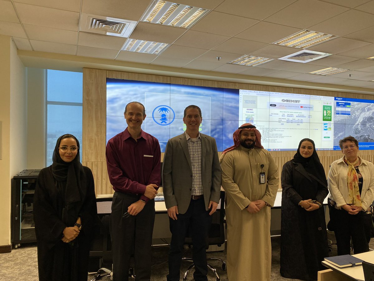 blamarre's tweet image. Assessment meetings on 2 July 2025 with the teams at @NCMKSA National Center for Meteorology and @COMETMetEd focused on the regional centers of climate change, sand and dust storms and a briefing with the Director and leadership teams for future training development. #science