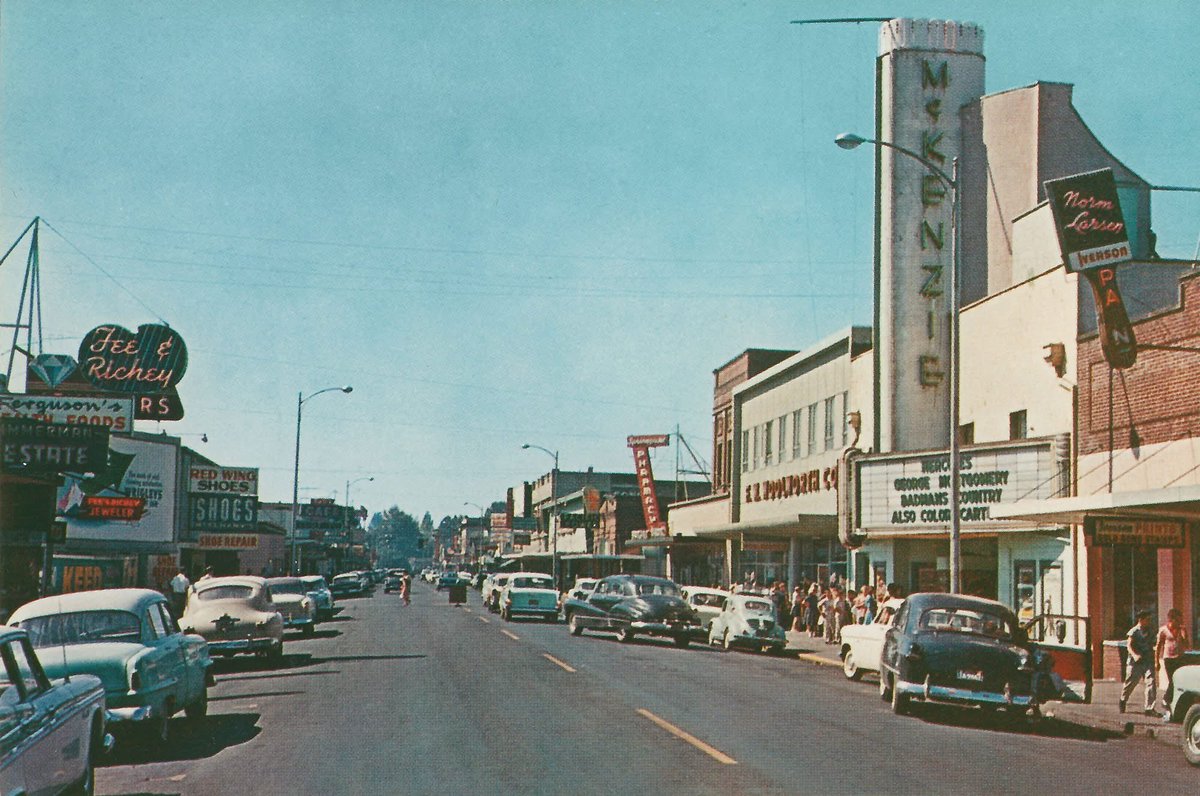 #ThrowbackThursday to the 1950s, when Badman’s Country lit up the McKenzie Theater marquee (now the Wildish) in downtown Springfield. 🎞️

Classic cars, neon lights, and small-town energy—our past still shapes Main Street today. ❤️

#SpringfieldOregon #TBT #LaneCountyHistory