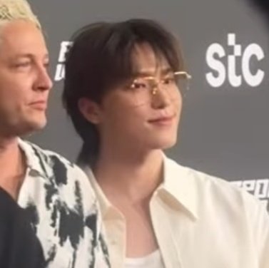 cine 🦦🐈⬛ (@mingyursonly) on Twitter photo DINO'S RED CARPET LOOK!!!! DINO WITH SPECS! 😭💖
DINO AT ESPORTS WORLD CUP
#디노와_함께하는_2025EWC주제곡
#دينو_في_كاس_العالم_للرياضات_الالكترونية
#DINOatEWC2025 #EWC2025
<a href="/pledis_17/">세븐틴(SEVENTEEN)</a> <a href="/EWC_EN/">Esports World Cup</a> DINO'S RED CARPET LOOK!!!! DINO WITH SPECS! 😭💖
DINO AT ESPORTS WORLD CUP
#디노와_함께하는_2025EWC주제곡
#دينو_في_كاس_العالم_للرياضات_الالكترونية
#DINOatEWC2025 #EWC2025
<a href="/pledis_17/">세븐틴(SEVENTEEN)</a> <a href="/EWC_EN/">Esports World Cup</a>