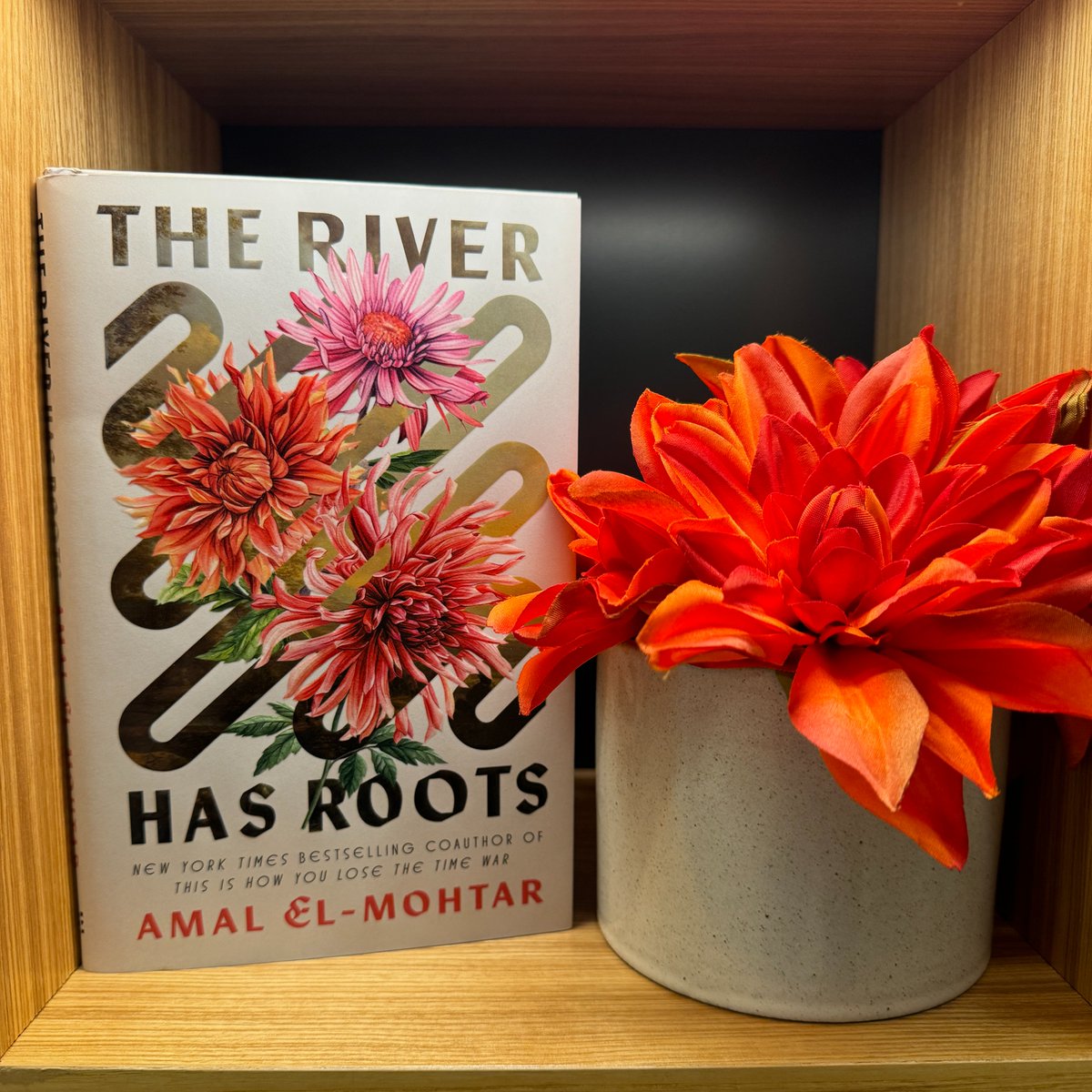 "El-Mohtar is one of our finest crafters of sentences." — <a href="/esquire/">Esquire</a> 

The River Has Roots by <a href="/tithenai/">Amal El-Mohtar</a> is available now!💐