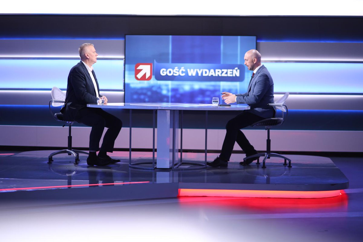 MSWiA 🇵🇱 (@mswia_gov_pl) on Twitter photo Minister <a href="/TomaszSiemoniak/">Tomasz Siemoniak</a> w programie #GośćWydarzeń w <a href="/PolsatNewsPL/">PolsatNews.pl</a> o tymczasowych kontrolach na granicach z Niemcami i Litwą ⤵️
💬 Rozpoczęliśmy operację po północy, z niedzieli na poniedziałek. Objęła ona 52 przejścia graniczne z Niemcami oraz 13 przejść na granicy z Litwą, w Minister <a href="/TomaszSiemoniak/">Tomasz Siemoniak</a> w programie #GośćWydarzeń w <a href="/PolsatNewsPL/">PolsatNews.pl</a> o tymczasowych kontrolach na granicach z Niemcami i Litwą ⤵️
💬 Rozpoczęliśmy operację po północy, z niedzieli na poniedziałek. Objęła ona 52 przejścia graniczne z Niemcami oraz 13 przejść na granicy z Litwą, w