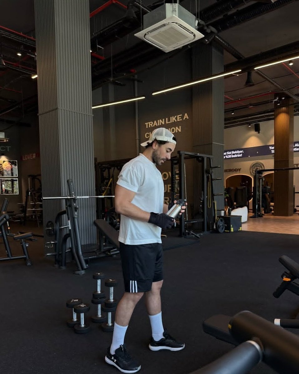 Gym boy gelmiş 🤌🏻🙂‍↔️ #GökhanAlkan