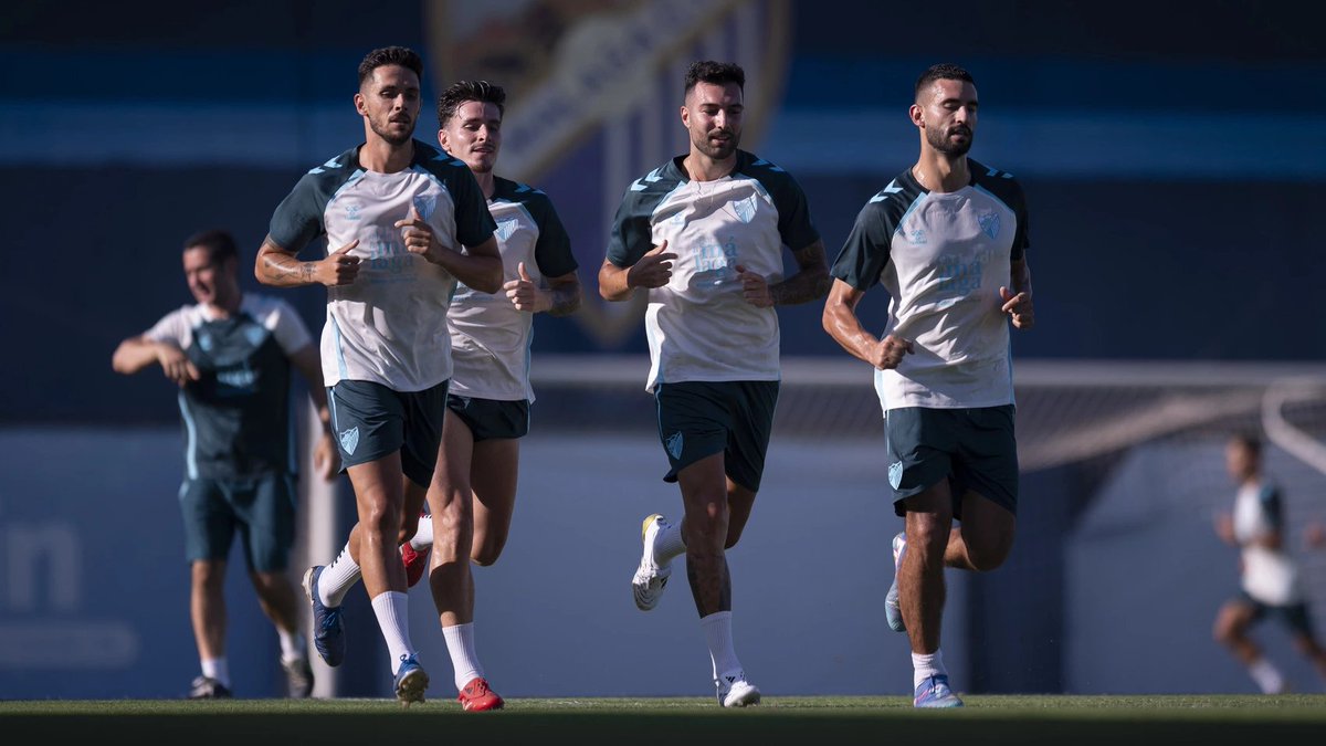 El <a href="/MalagaCF/">Málaga CF</a> tiene actualmente todas sus fichas cubiertas. Publica <a href="/DiarioSUR/">SUR. El periódico de Málaga</a> que con las llegadas de Joaquín Muñoz y Carlos Dotor supera las 25 plazas previstas y está a la espera de algunas salidas porque faltan, al menos, tres fichajes más #SegundaDivision