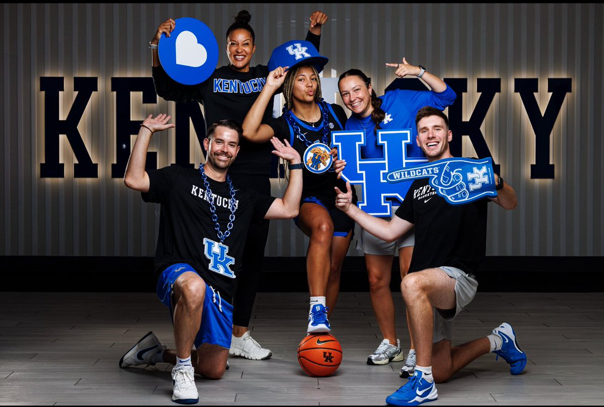 SavourySavoury2's tweet image. BBN💙?? #notcommited