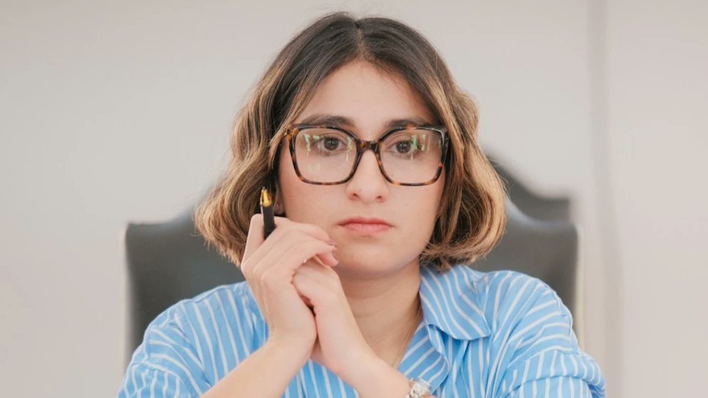 Cómo se le dice al que reemplaza en Todo  a "La COYA" ?
Respondan , es para una tarea de la RAE.