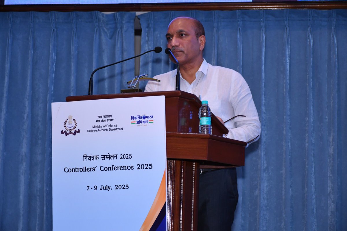 DefProdnIndia's tweet image. To further improve the product and build the value chain we all aspire for indigenous manufacturing. In this regard #iDEX is a great example, where we may develop indigenous models which could have hugely beneficial and far reaching consequences for our #defencesector.
— Address…