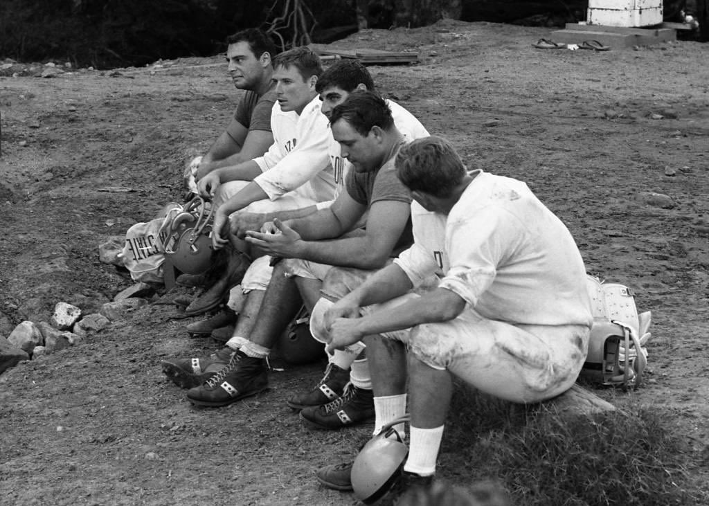 TheSunDevils's tweet image. The Sun Devils are going camping 🏕️
With @ASUFootball returning to Camp Tontozona August 6-9, let’s take a trip down memory lane 🔱
More info on this year’s Camp T trip: thesundevils.com/spirit/traditi…