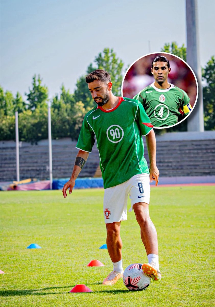 Manchester United’s Bruno Fernandes with the new Mexico Total 90 remake jersey by Nike. 😮‍💨👕

🇲🇽🤝🏼🇵🇹