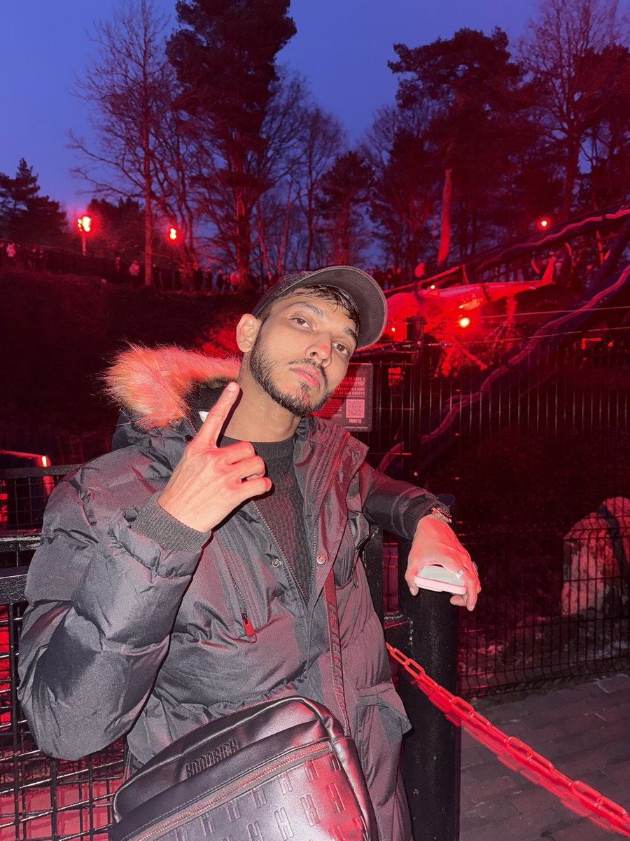 talhahanjum's tweet image. tere bin jaanam ab shab seher na hogi..