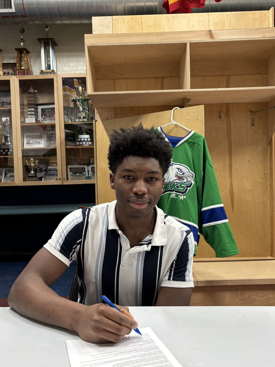 The Hawks are pleased to announce the addition of Danny Kananga to the flock. Danny has spent this past season playing at OHA. His exceptional energy and ability to secure puck possession and contribute effectively caught the attention of Hawks staff.