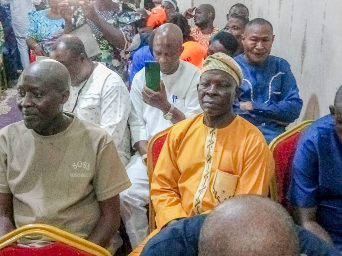 raufaregbesola's tweet image. We thank the great people of Ondo State and the leaders of the opposition coalition in the state for receiving me warmly as I begin the South West mobilisation strategy meetings, starting with a visit to stakeholders and grassroots mobilisers in Ondo State.
The ADC represents a…