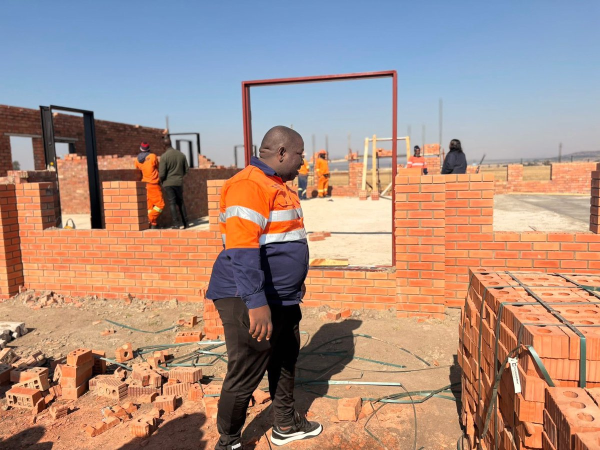 DannhauserMuni's tweet photo. SITE VISIT | WARD 11 COMMUNITY HALL
Cllr Nzuza, Dir. Gcabashe & officials visited the Ward 11 Community Hall site as part of infrastructure oversight.
The hall will serve as a vital hub for events, youth programmes & public meetings.
#Dannhauser #Community #ServiceDeliveryI https://t.co/PaNLkWBsB6