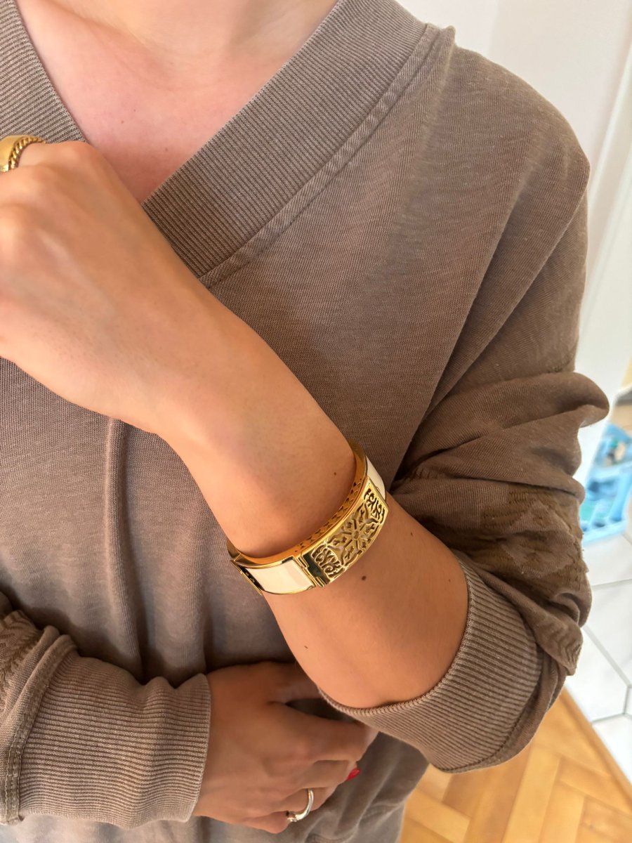 ThompsonFerrier's tweet image. Copying notes is easy.
Creating a world—now that takes imagination.
Just ask @fredericmalle or @maisonkurkdjian.
#FragrancePhilosophy #CreativeIntegrity #ThompsonFerrier_NYC #OriginalDesign