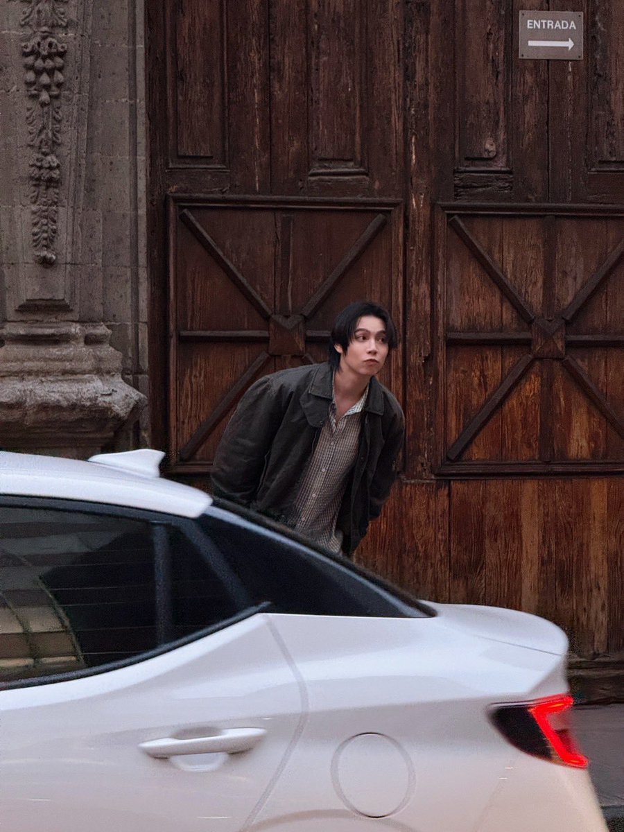 First.kp tweet media