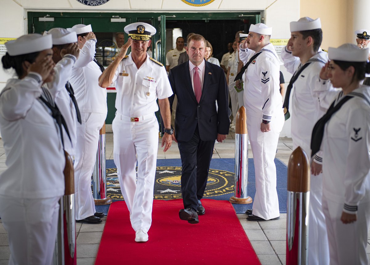 USAmbItaly's tweet image. Honored to visit the NSA @USNavy base in Capodichino, Naples. A strategic hub supporting allied forces across the Mediterranean and beyond.
Southern Italy is home to thousands of U.S. service members and their families. The United States is deeply grateful to the institutions…