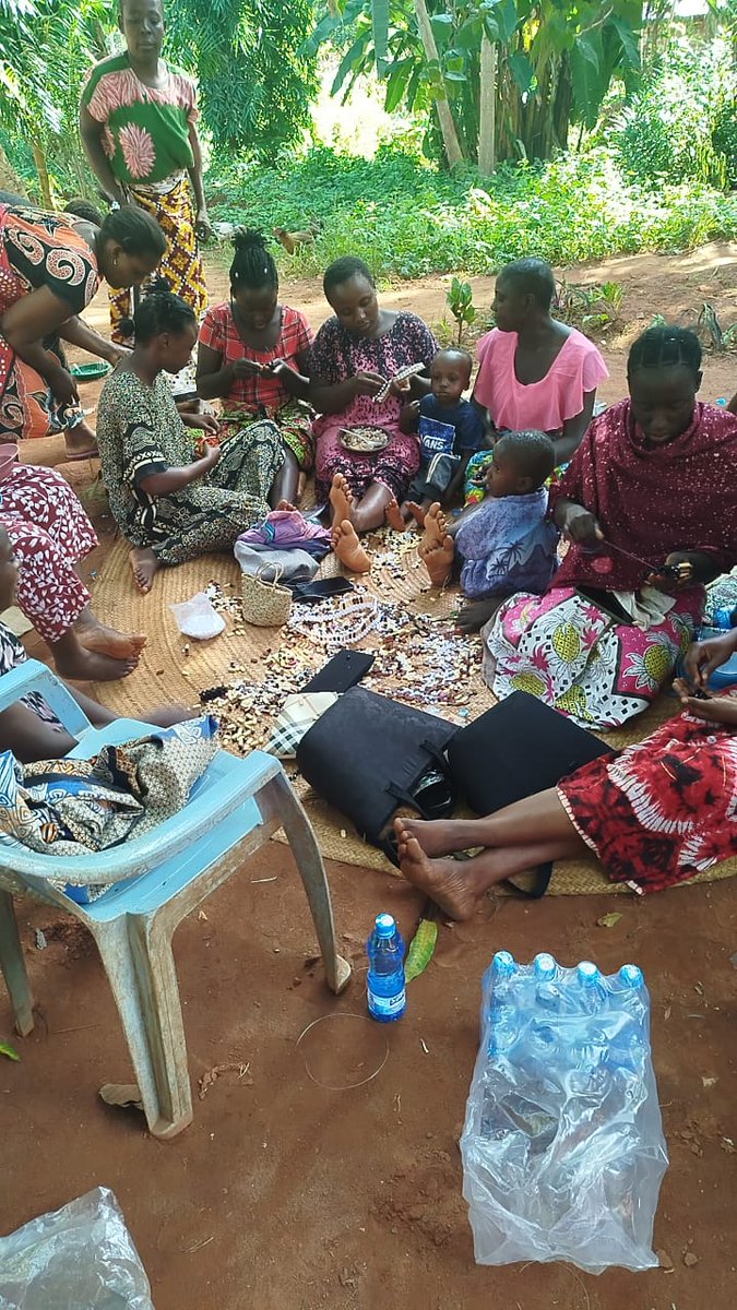 Crafting change in Kilifi!
The SPAII project, via Kilifi Citizen Forum, is training young women in Chasimba in bead-making, unlocking their potential in the blue economy.
Empowerment through skills!
#YouthEmpowerment #BlueEconomy