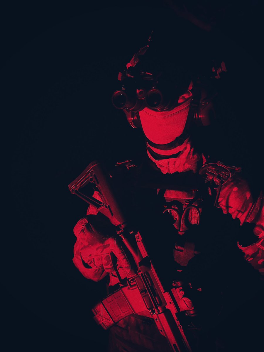 SKIF_A_S_G's tweet image. Light is for the stage🎭
Darkness is for reality⚔️
There is no applause here.
Here they don't ask if it's convenient.
Those who silently carry this war on their shoulders work here…
Special Forces Unit "ATEY"🫡🇺🇦