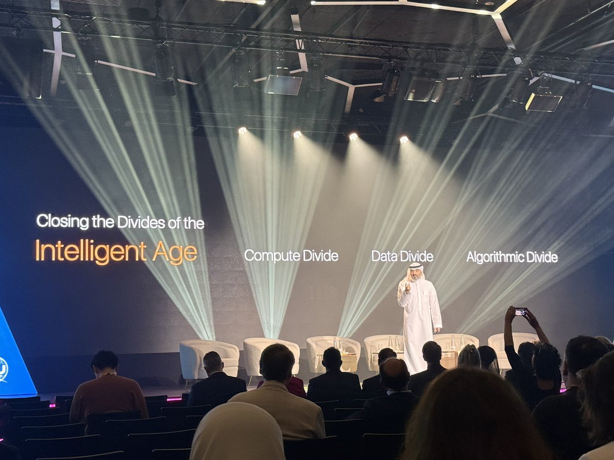 H E Abdullah Amer Alswaha <a href="/McitGovSa/">وزارة الاتصالات وتقنية المعلومات</a> “90% of training data is in English. There are just as many English speakers as Arabic speakers in the world.” @AiforGood <a href="/ITU/">Int’l Telecommunication Union</a> #AIforGood