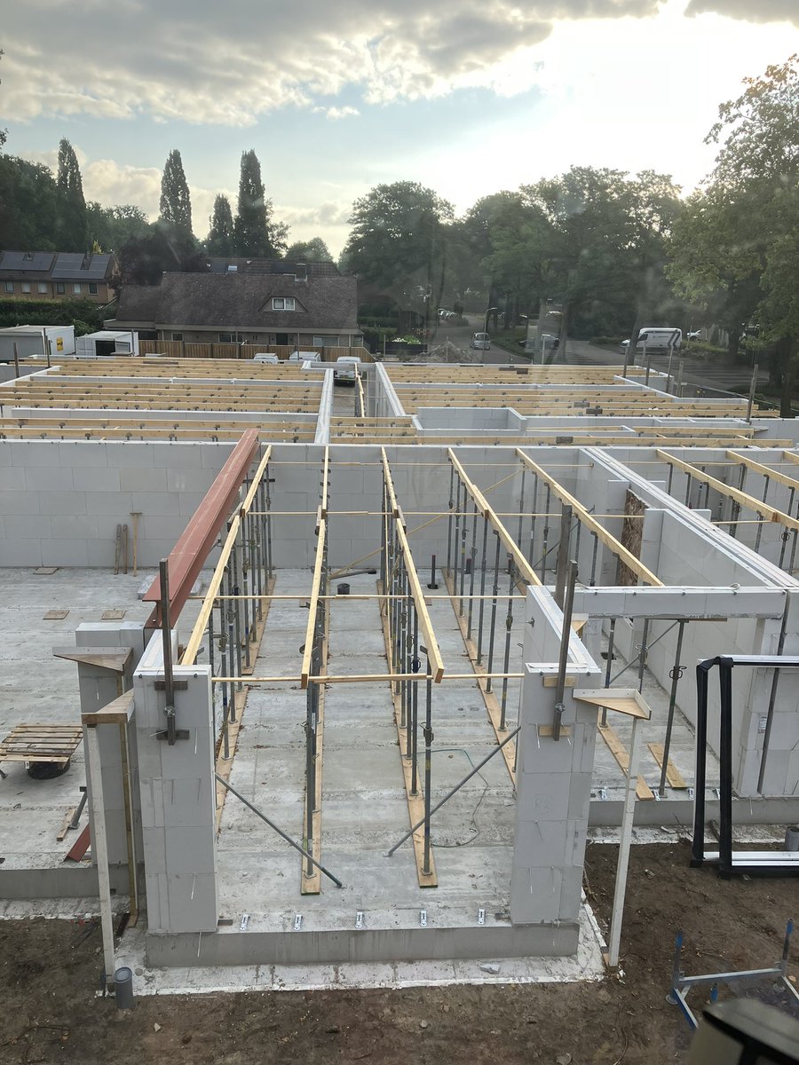 De vierde dag van deze week verdiepingsvloeren leggen #topbaan