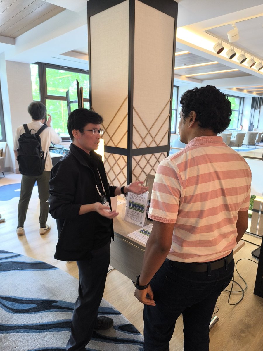 autolinuxjp's tweet image. AGL AMMのデモブースの様子です。