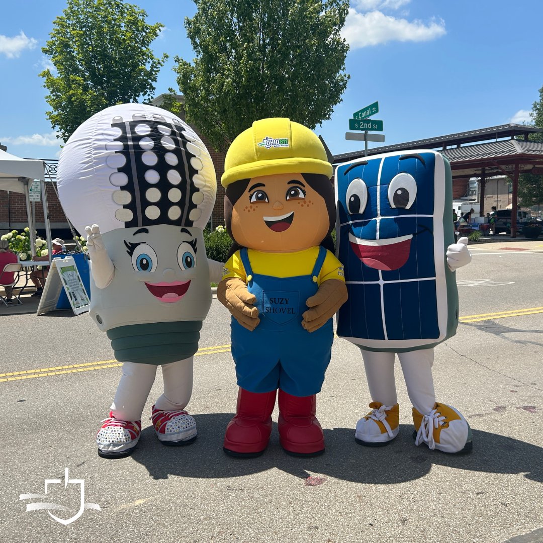 OHIO811's tweet image. Last month, we had the pleasure of
participating in The Energy Cooperative’s Safety Day in
Newark! Despite the weekend heatwave, the event
was filled with fun activities, delicious food, and
meaningful community connections. We even had
special appearances from Suzy Shovel, LED…