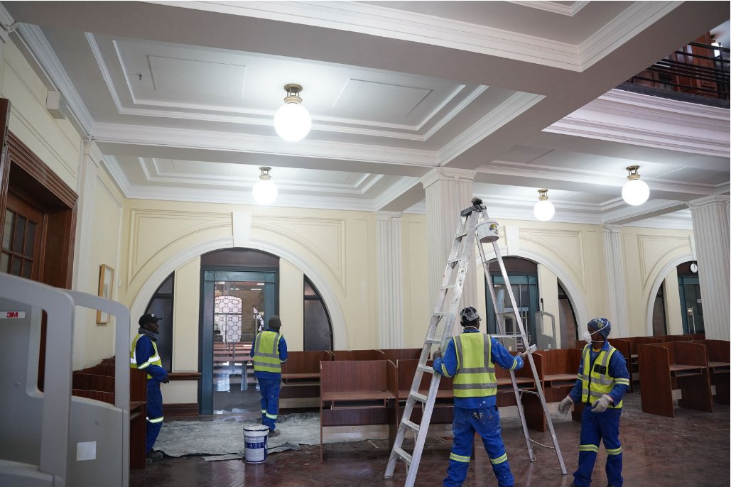 JDA_joburg's tweet image. 🎨🏛️ Look Up — Progress is Happening Overhead!
As part of the ongoing Phase 2 restoration at the Johannesburg City Library, ceiling paint work is now underway! These careful touch-ups are not just about a fresh coat — they’re about reviving the beauty and dignity of this…