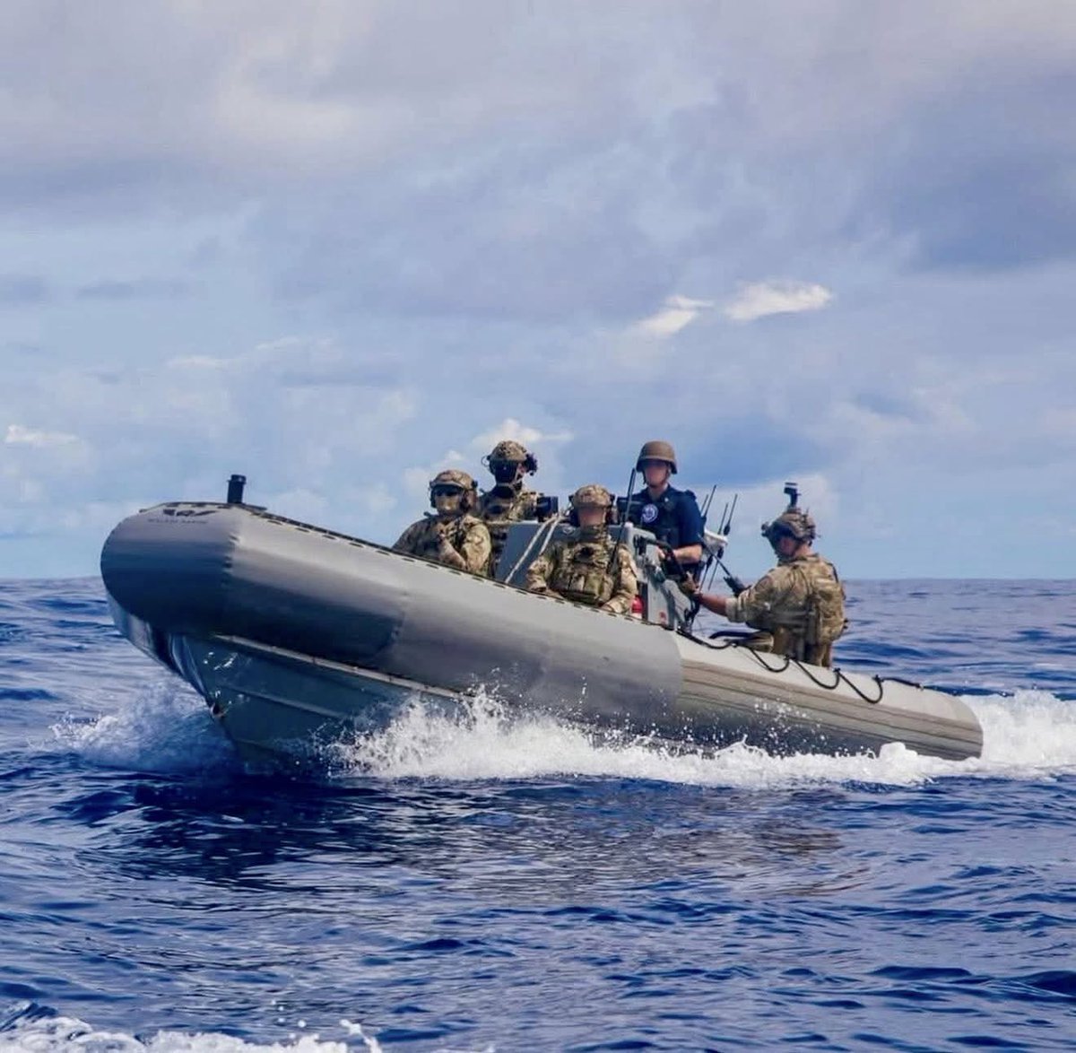USCG's tweet image. 7,850 pounds of cocaine valued at $58 million. Coast Guard Law Enforcement Detachment 105 and the U.S. Navy intercepted a major cocaine shipment in the Eastern Pacific.
Nearly 80% of U.S.-bound narcotics seizures occur at sea. As America’s maritime counter-drug leader, the Coast…