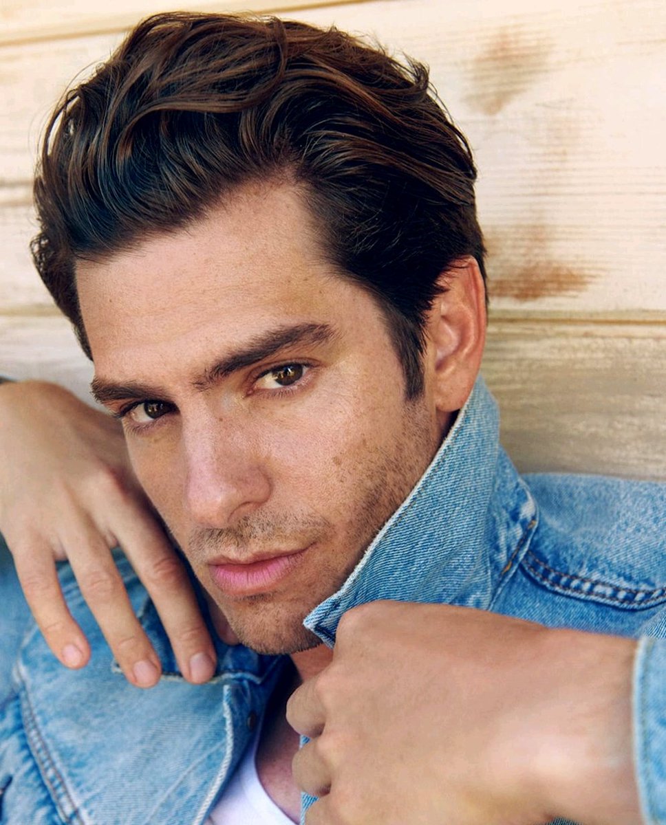 Bienvenida <a href="/Marledelicat/">Parthenope🏺♉🪐🏹</a> 😉 #AndrewGarfield
