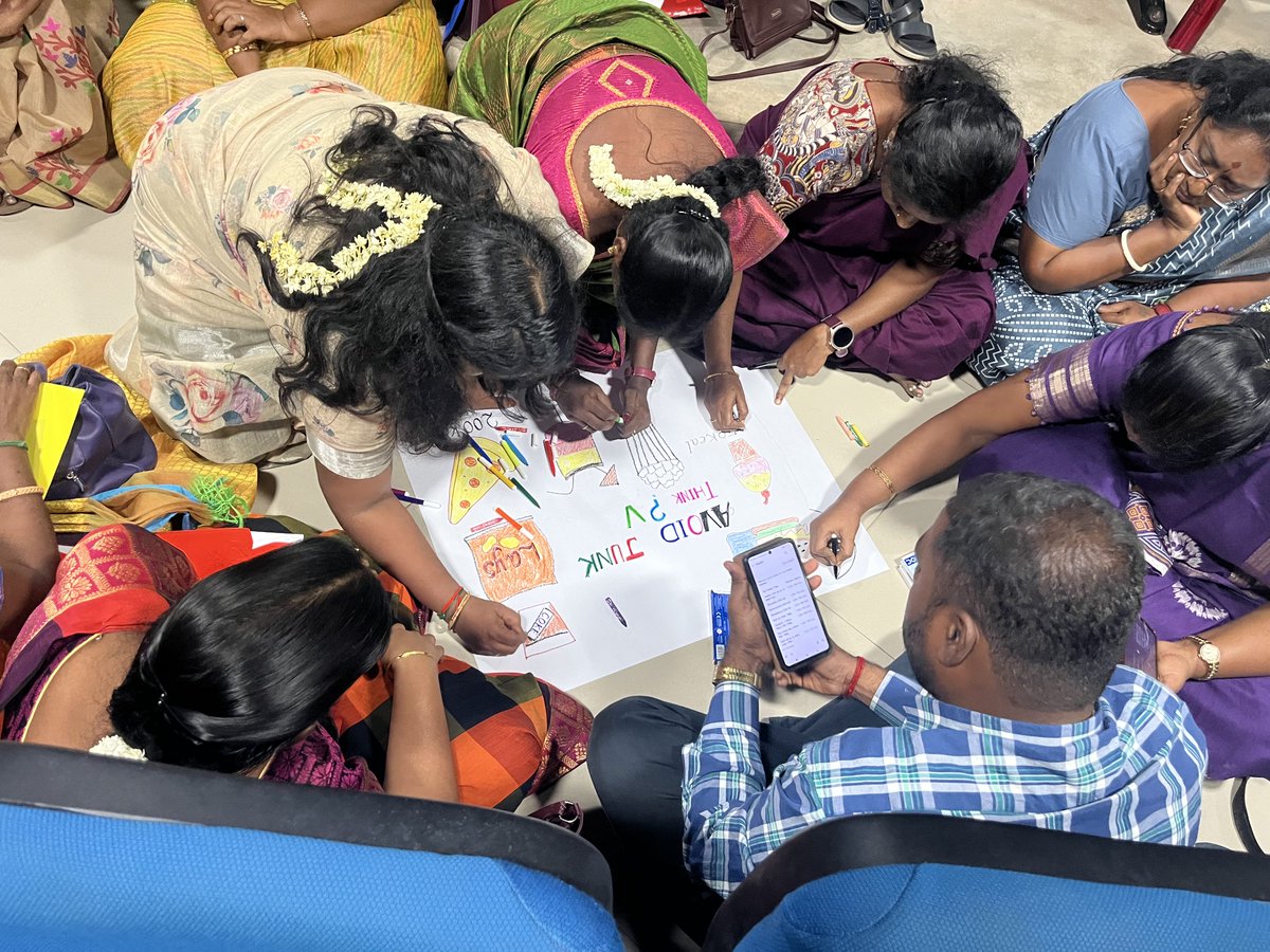 vkylogs's tweet photo. Honoured to be part of the 'Sugar-Free Training of Trainers Workshop' in Puducherry for 240 govt. school teachers at IGMCRI, Puducherry. 

I spoke on the harms of #HFSS foods for children and the importance and methods of collaboration across sectors to prevent childhood #NCDs. https://t.co/jvEnk0RwMR