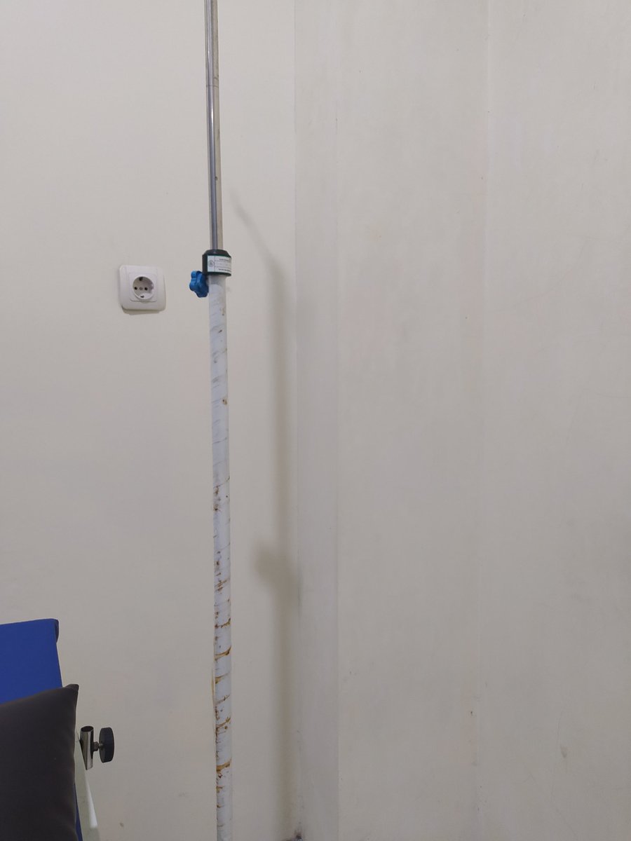 eeneereef's tweet photo. Ternyata benar, ada kalanya kita dituntut untuk kuat dan bertahan oleh keadaan yang tidak kita inginkan. Ternyata aku tidak sekuat ituuu :( https://t.co/pQcA8nDQgq
