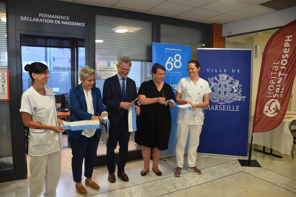 olivia_fortin's tweet photo. Fière d’inaugurer ce matin la permanence du service d’état civil de la @mairie6_8 au sein de la maternité de l’@HopitalSaintJo ! 

C’est une avancée concrète pour rapprocher le service public de la vie quotidienne des Marseillais. 
Parce que le service public doit être un facilitateur du quotidien, et non un obstacle. Parce qu’un enfant qui naît à Marseille mérite un accueil à la hauteur de ce que nous voulons pour notre ville : humaine, solidaire et proche de ses habitants.