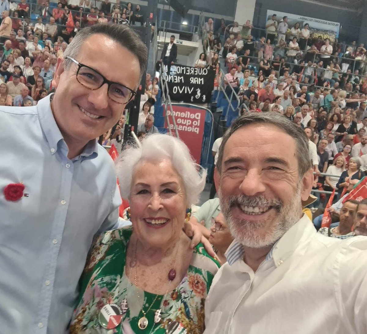 Querido Paco, la huella que has dejado en todas las personas que te hemos conocido, que hemos trabajado contigo y que hemos compartido anhelos será imborrable, eterna. 

Has sido un ejemplar servidor público y aún mejor persona.

 Que la tierra te sea leve, querido compañero ❤️🌹