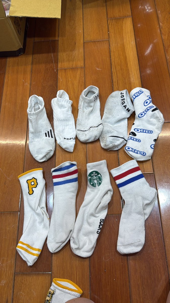 Fan_Dme148's tweet photo. 穿了很久的襪襪 要收嗎☺️
有的基本只有一雙呦
買兩雙送一張照片💕

#原味卖家 #原味定制 #原味襪子 #原味內衣 #原味內褲 #原味販售 #蜜桃臀 #學院風 #原味絲襪 https://t.co/K4FhDEj3GR