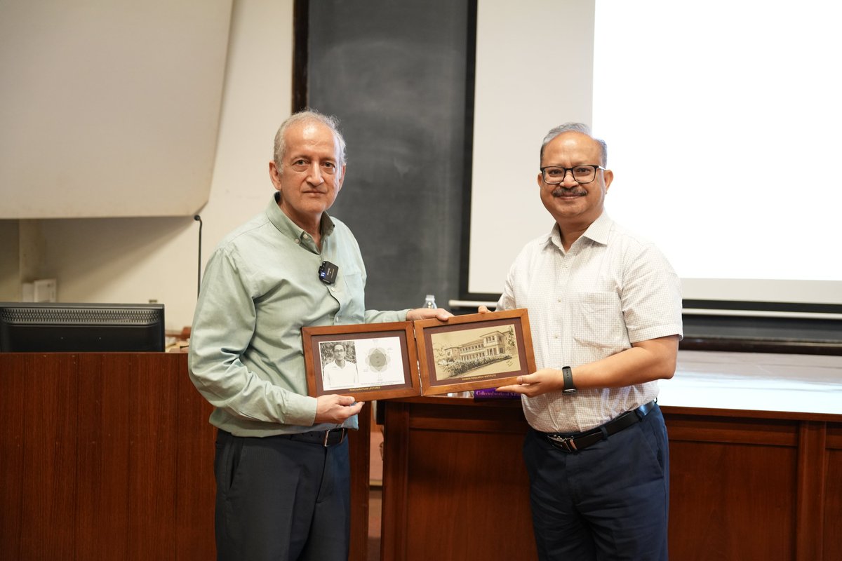 Glimpses of the 10th Pancharatnam Lecture held today <a href="/RRI_Bangalore/">Raman Research Institute</a> by Prof. <a href="/Jain_Physics/">Jainendra Jain</a>, <a href="/penn_state/">Penn State</a> on 'A Strange New Universe: Where Bizzare Quantum Particles'!

Watch at: youtube.com/live/M00mRdNPj…

<a href="/PMOIndia/">PMO India</a> <a href="/PrinSciAdvGoI/">Principal Scientific Adviser, Govt. of India</a> <a href="/IndiaDST/">DSTIndia</a> <a href="/DrJitendraSingh/">Dr Jitendra Singh</a> <a href="/karandi65/">Abhay Karandikar</a> <a href="/TarunSouradeep/">Tarun Souradeep</a>